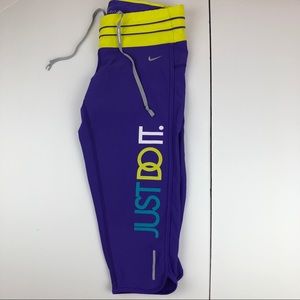 Nike Just Do It Capri Leggings Size Medium